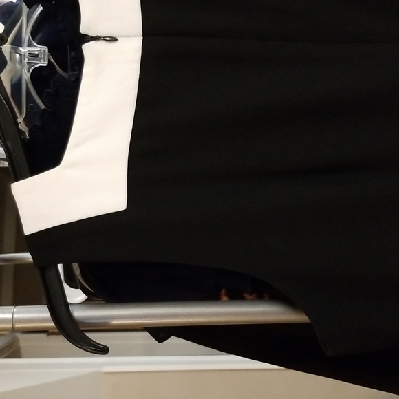 Color Block Midi Dress - Picture 6 of 6